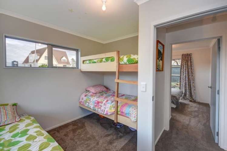 73 Stornoway Street Karitane_12