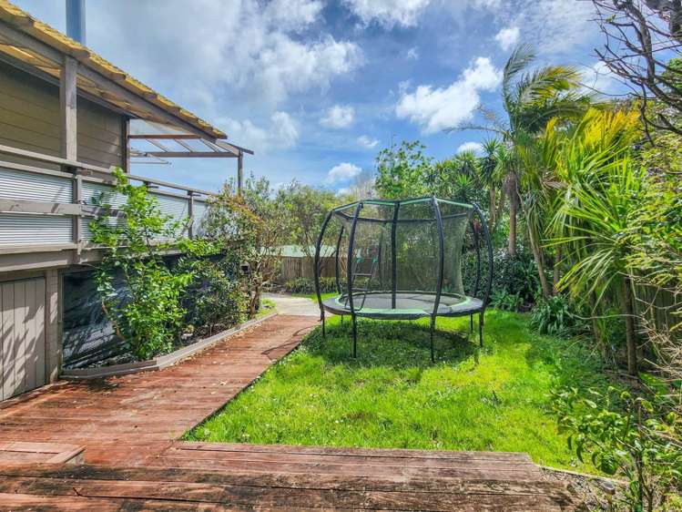 21B Brian Crescent Stanmore Bay_10