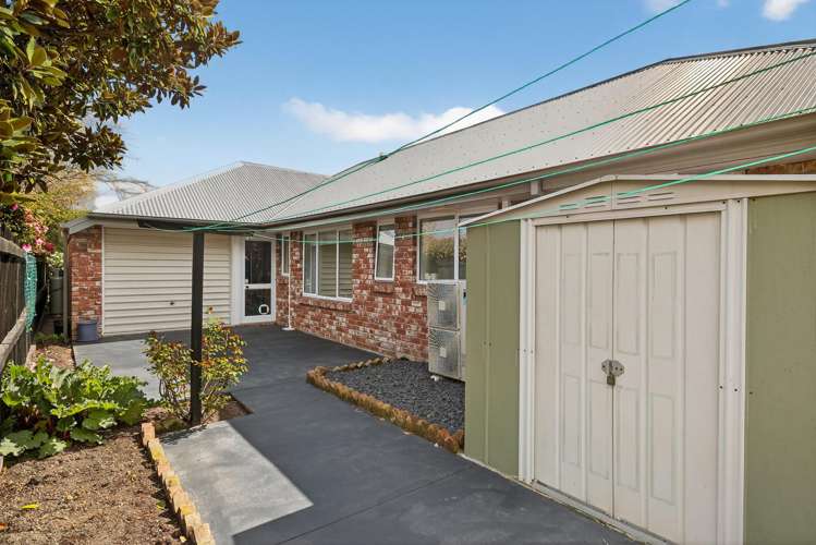 8 Avon Gate Russley_36