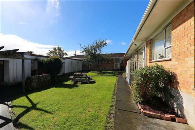 1/79 Glendale Road Glen Eden_2