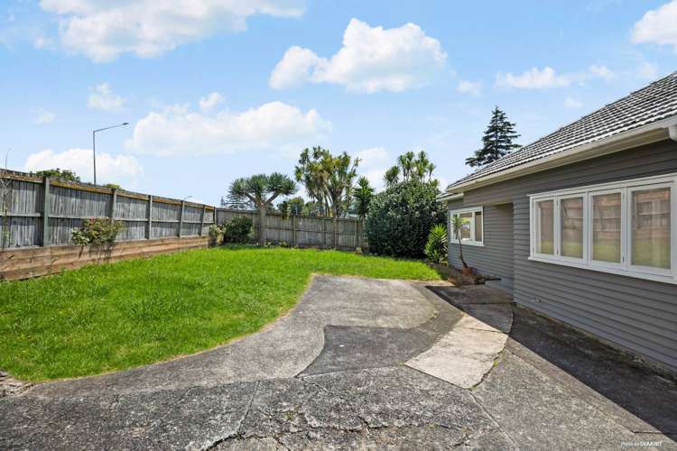 137 Te Atatu Road Te Atatu South_14