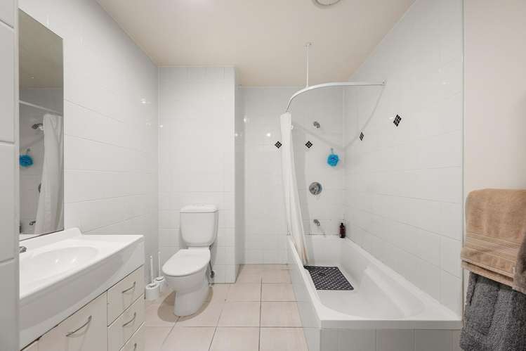 212/107 Thorndon Quay Pipitea_11