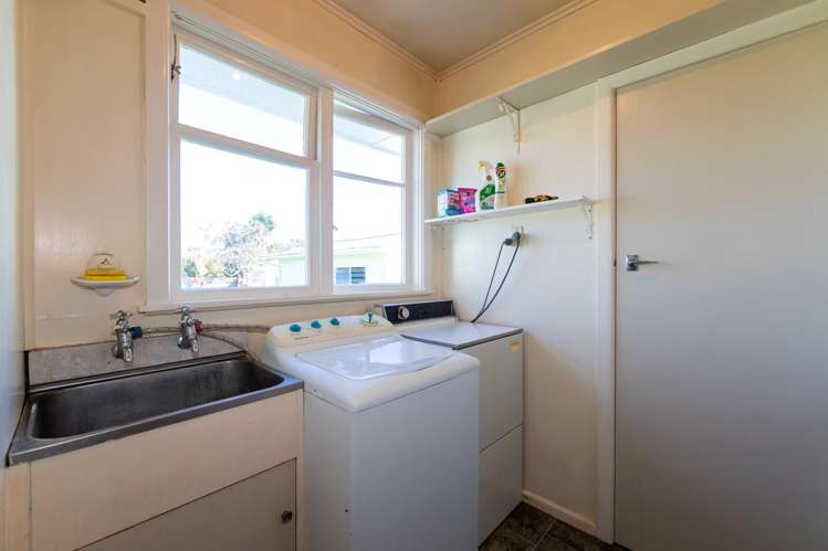 15 Wycliffe Street Onekawa_13