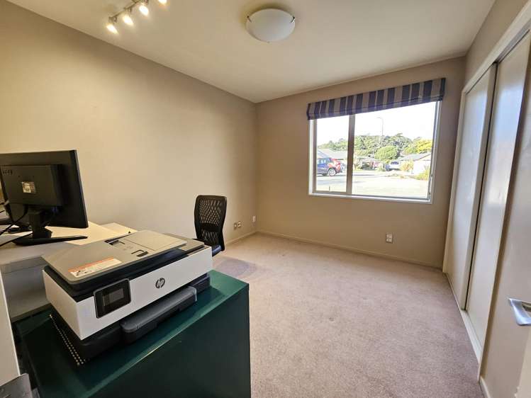 21 Karoro Place Karoro_14