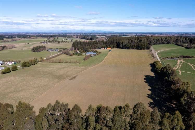 207 Round Hill Road Loburn_7