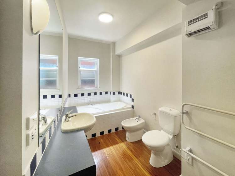 1/280 Oriental Parade Oriental Bay_9