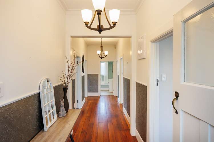 223 College Street West End_4