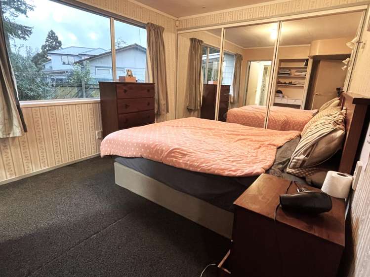 69 Chilcott Rd Henderson_12