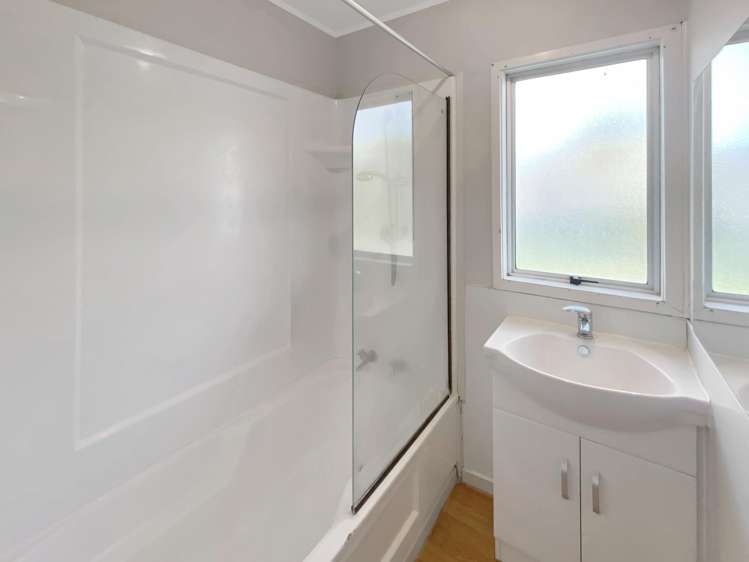13 Silverstone Place Henderson_11