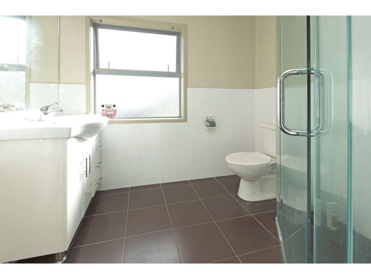 212 Alec Craig Way Gulf Harbour_12