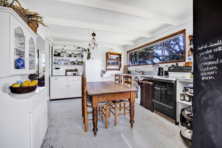 207 Egmont Street Patea_11