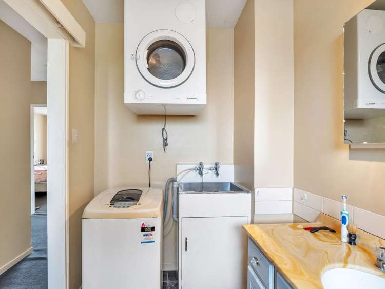 1/17 Lake Terrace Rd Burwood_9