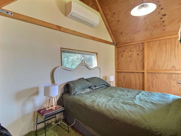 1946 Arnold Valley Road Moana_17