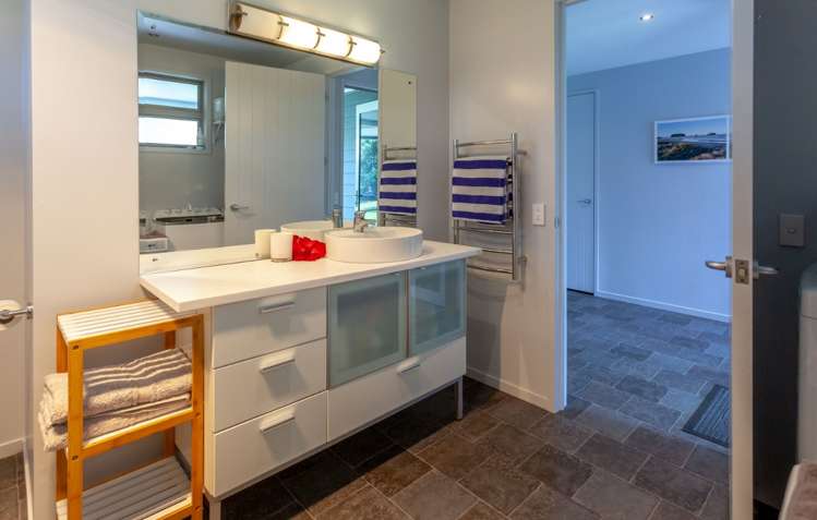 116 Patuwai Drive Whangamata_25