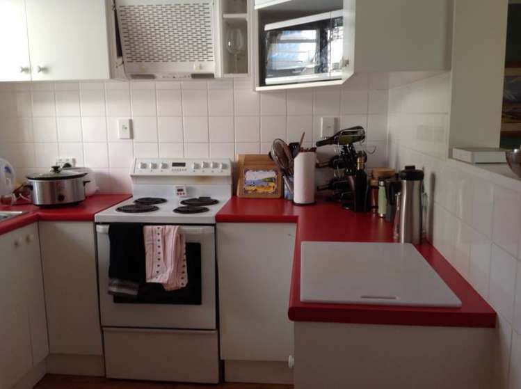 28 Lagoon Avenue Albert Town_2