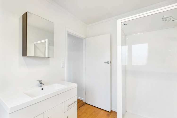 12 Albert Road Kelston_8