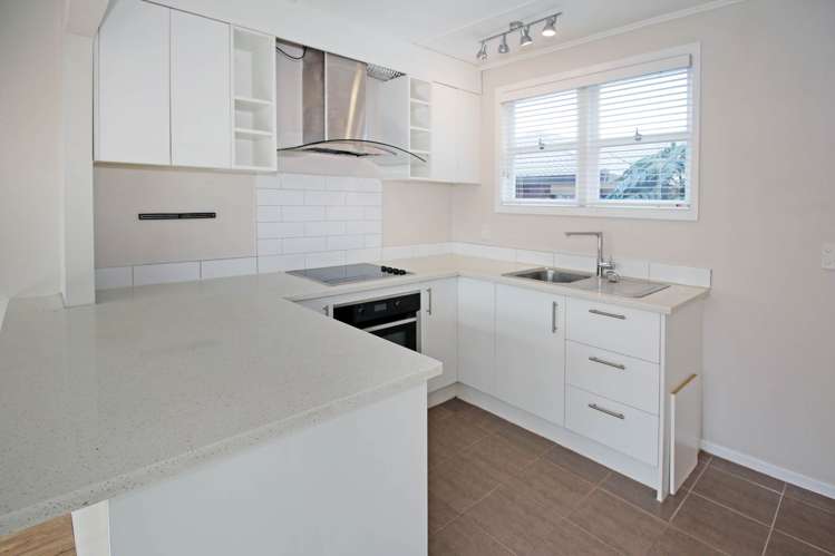 8/3 Picton Street_0