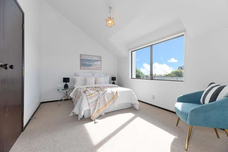 1A Malloy Place Eastern Beach_12