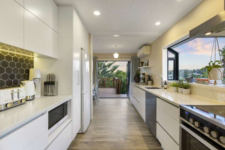 54 Solar Road Glen Eden_15