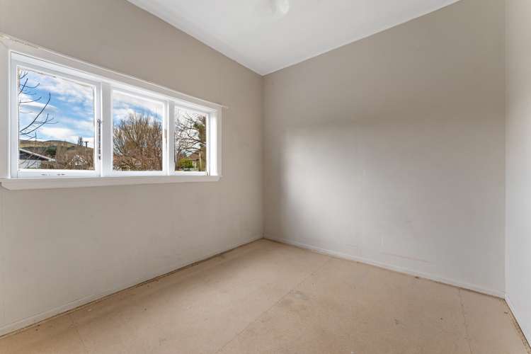 9 Princes Street Waikari_16