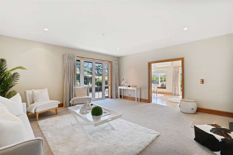 7 Major Aitken Drive Huntsbury_1