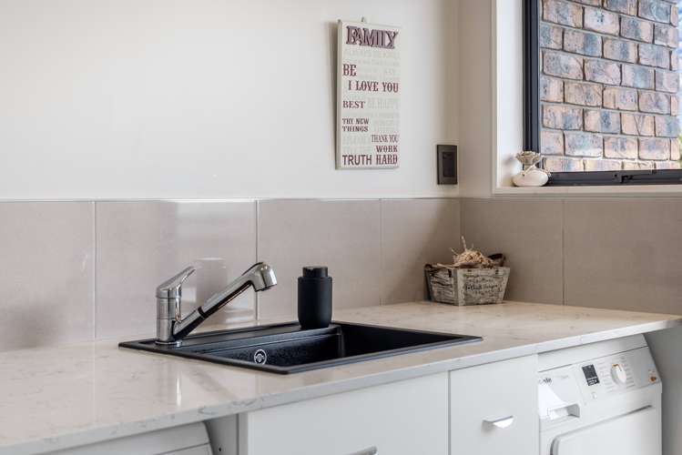 48 Sapphire Drive Hairini_22