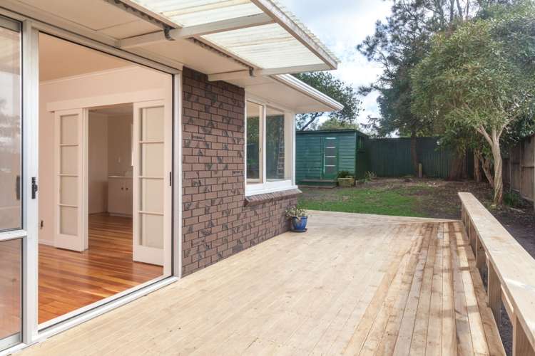 2 Trojan Crescent New Lynn_5