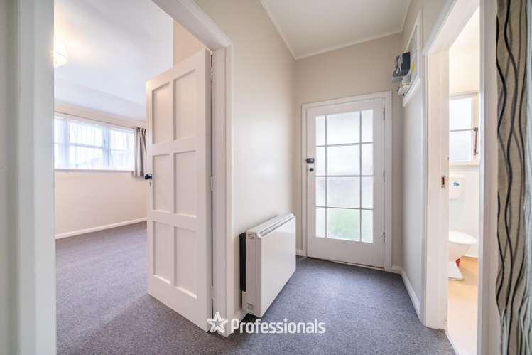 161 Whites Line East_5