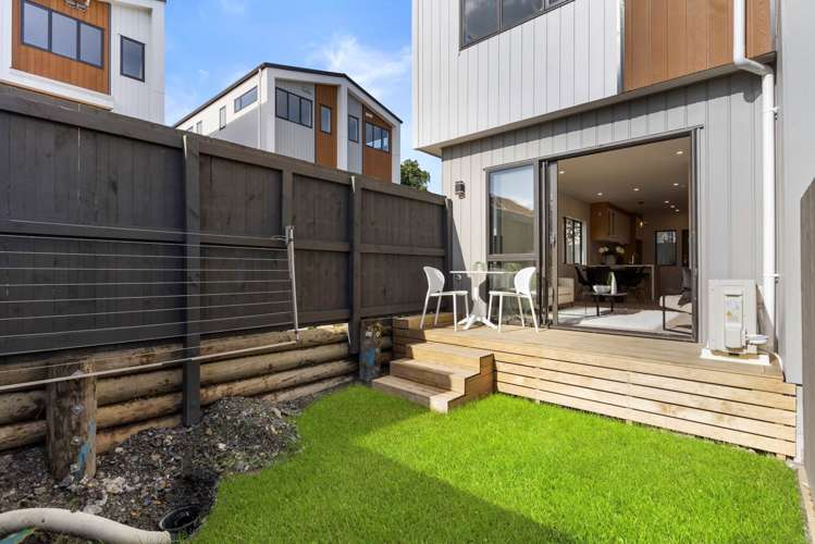 6/6 Harrison Avenue Belmont_23