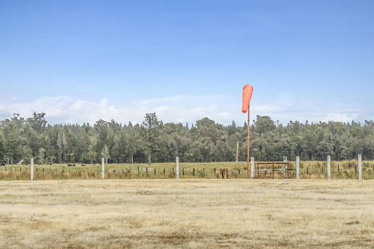 22 Airport Lane Haast_5