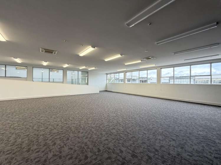 12-26 Te Heuheu Street Town Centre_9