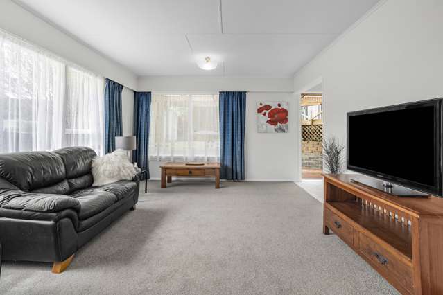 13 Matariki Grove Wainuiomata_4