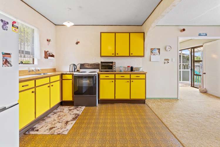 2/867 Beach Road Waiake_5