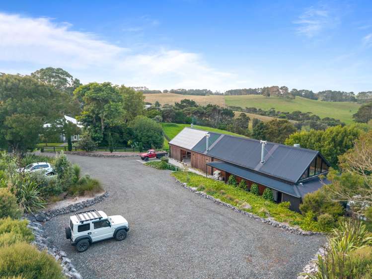 376 Taiapa Road Muriwai Beach_27