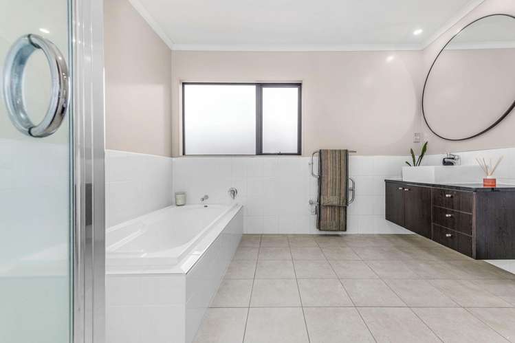 18 Ainwick Road Flat Bush_25