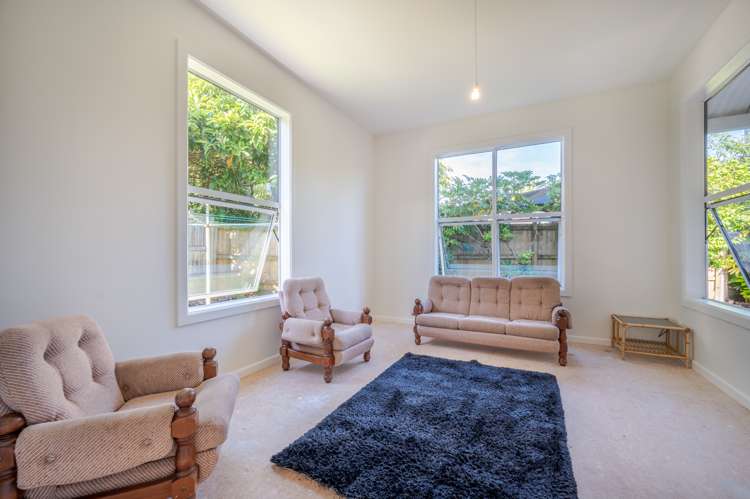 55 Beach Road Akaroa_17