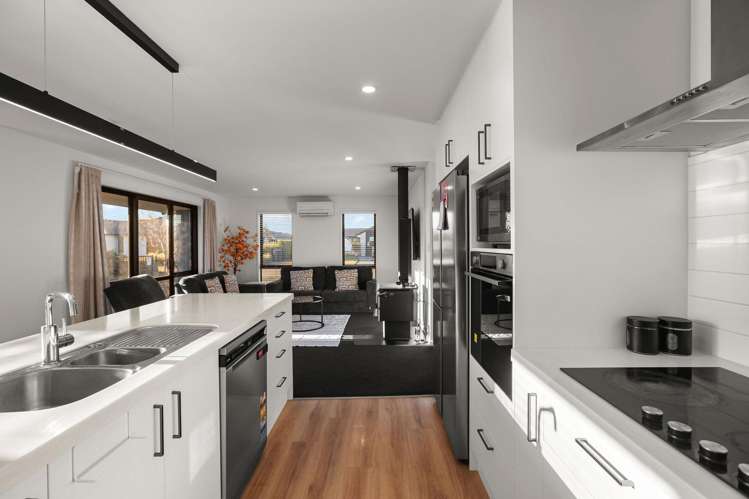 21 Sandstone Crescent_5