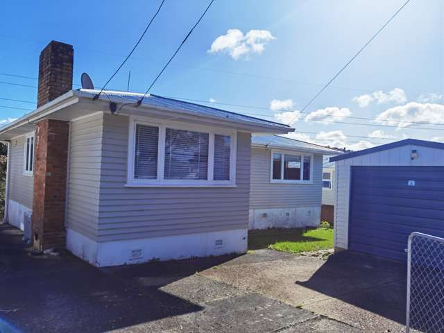 Three Bedrooms Home in Blockhouse Bay