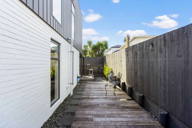 122d Moore Street Howick_30