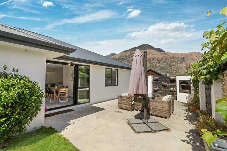 18 Banbury Terrace Lower Shotover_13
