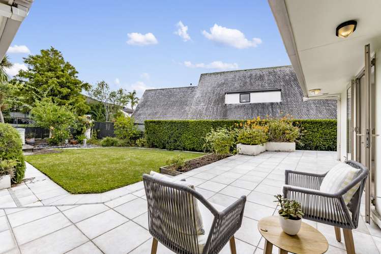 4 Coldham Crescent Saint Johns_11