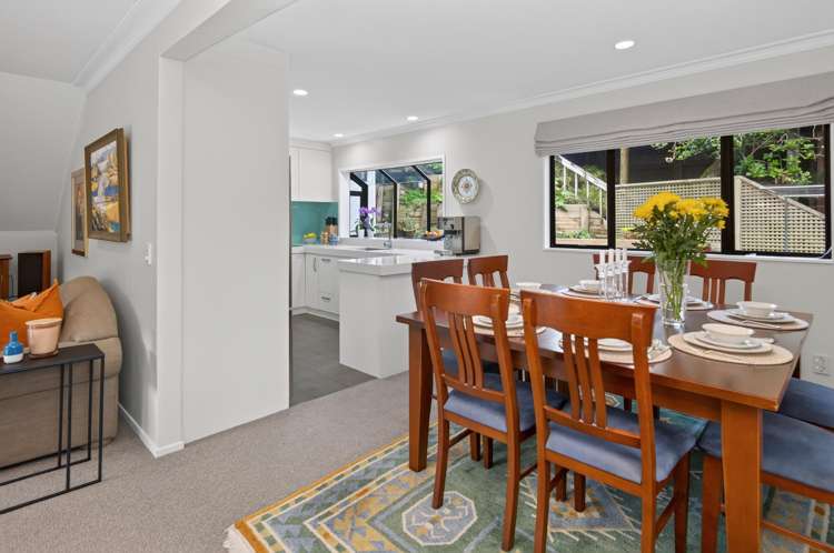 24C Charles Dickens Drive Mellons Bay_11