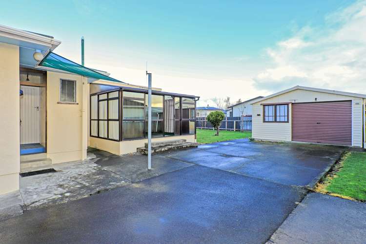 505 Collinge Road Mayfair_9