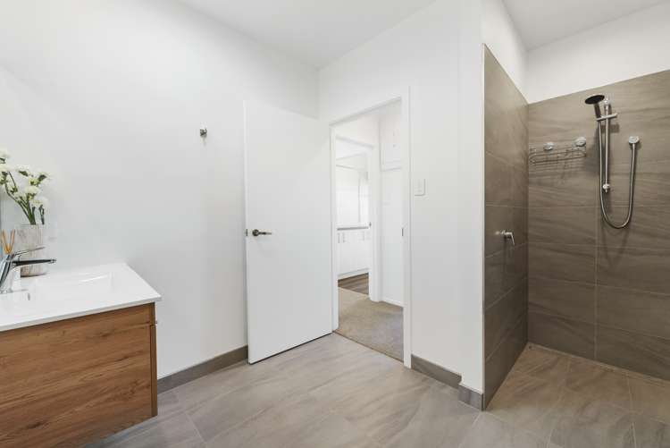 13 Karanema Place Coastlands_19