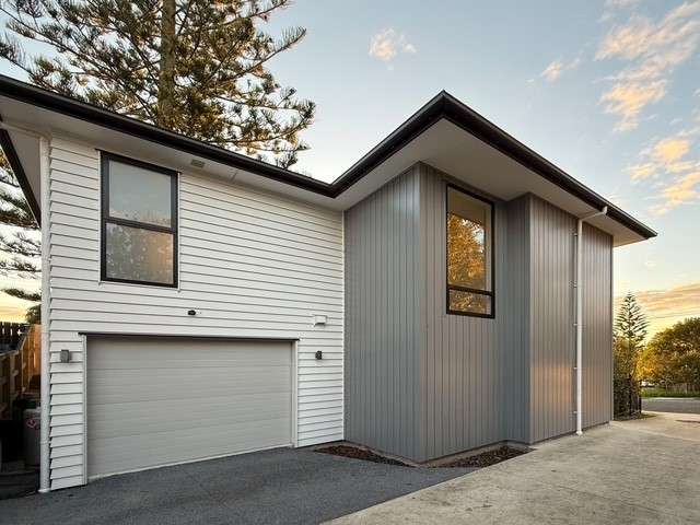 A/26 Amberley Ave Te Atatu South_1