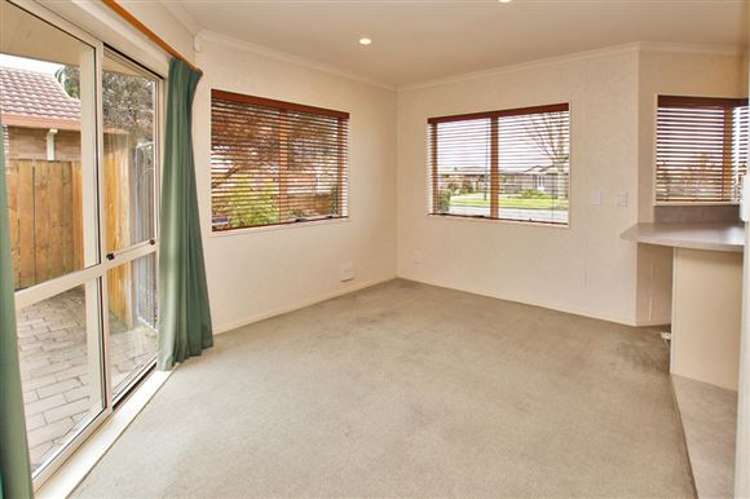 22 Farnborough Drive Nawton_4