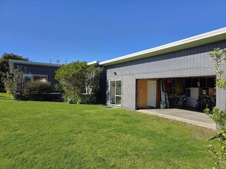 102 Sands Crescent Matarangi_14