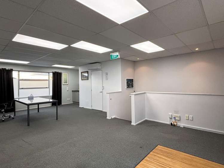 2/14 Broad Street Woolston_6