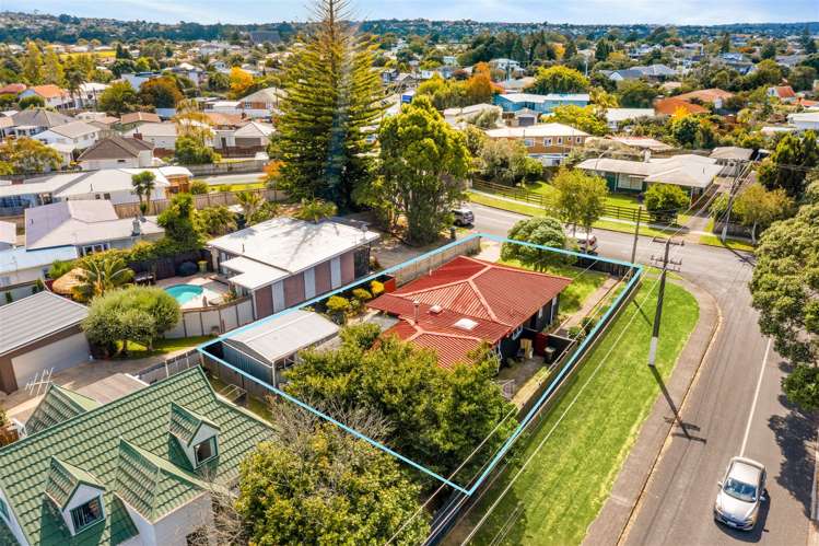42 Yeovil Road Te Atatu Peninsula_18