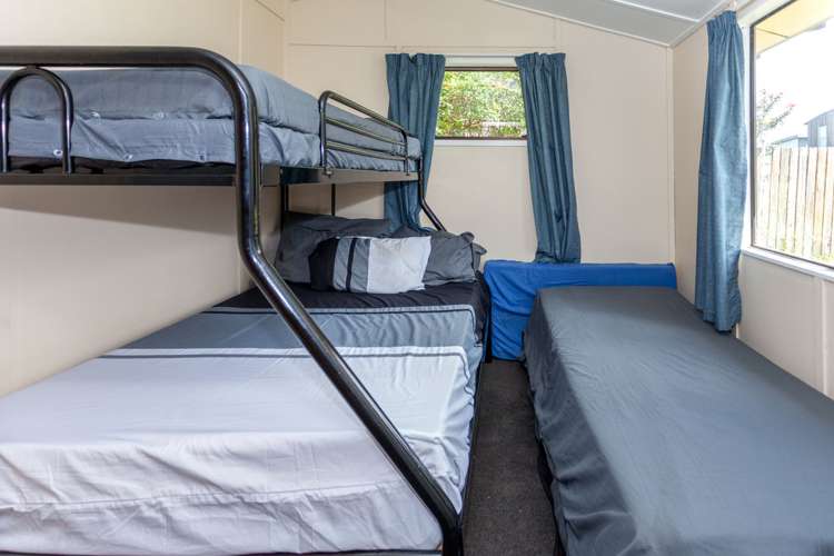 605c Ocean Road Whangamata_10